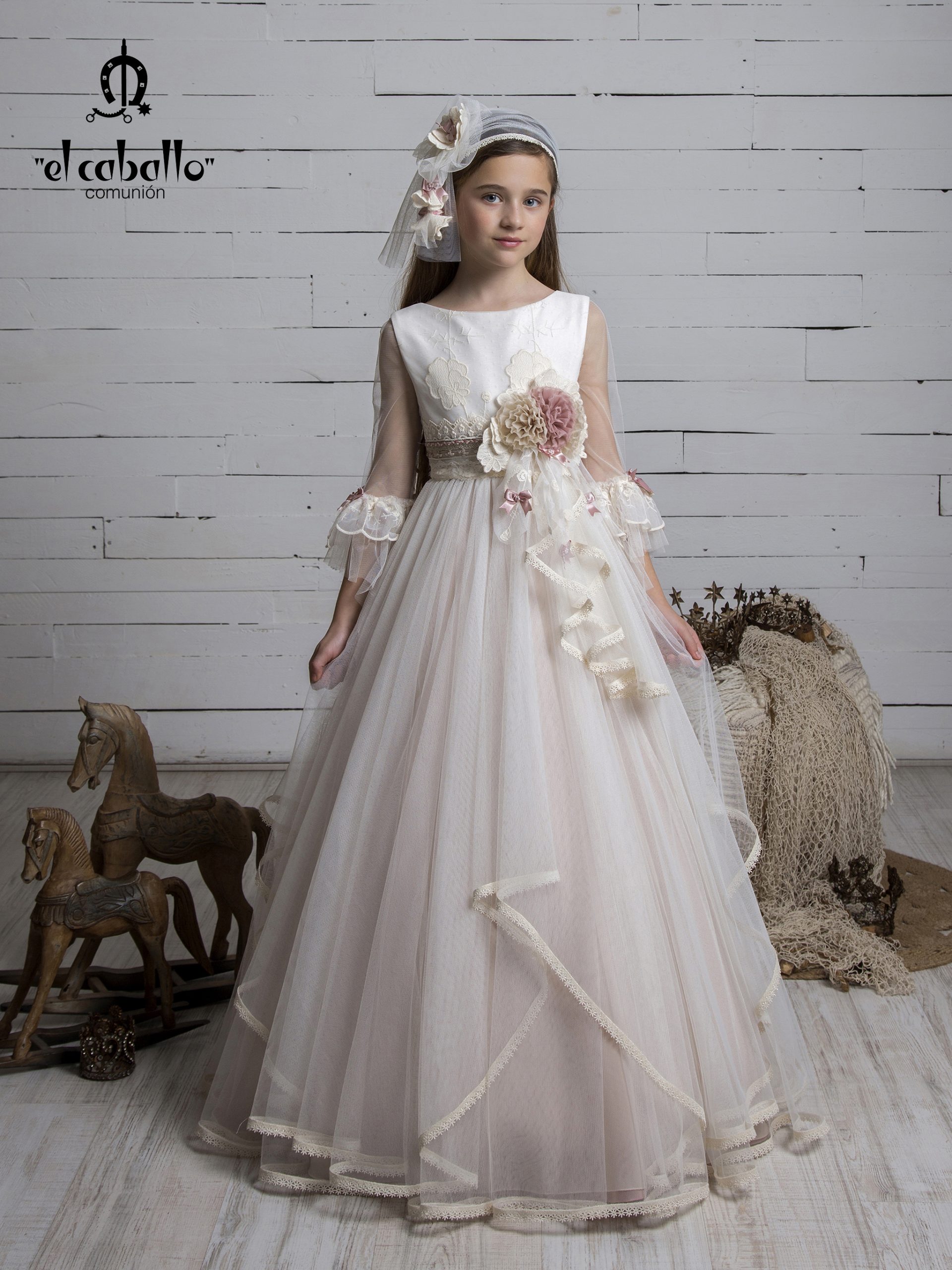 VESTIDO COMUNION EL CABALLO L-422